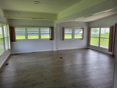 Photo 2 of 24 of home located at 28 East Ln Palmetto, FL 34221
