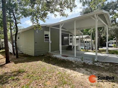 Photo 5 of 41 of home located at 5700 Oakridge Drive, Lot 59 Homosassa, FL 34448
