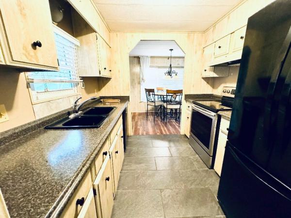 1981 TWIN Manufactured Home