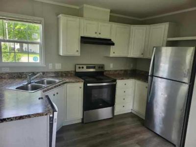 Photo 5 of 8 of home located at 3250 Maysville Pike Zanesville, OH 43701