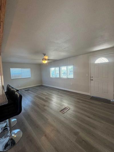 Photo 4 of 17 of home located at 400 West Baseline Road Tempe, AZ 85281