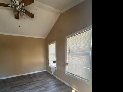 Photo 5 of 8 of home located at 12073 Emory Oak Loop P13 Thonotosassa, FL 33592