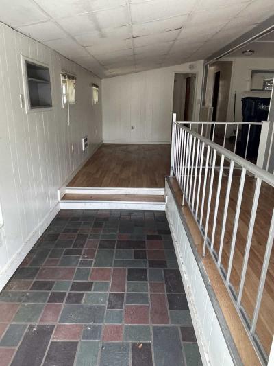 Photo 2 of 24 of home located at 92 Griffin Ave Tavares, FL 32778