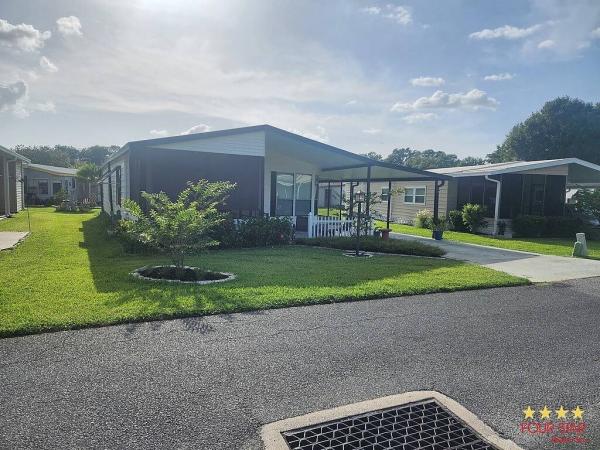 Photo 1 of 2 of home located at 31 Lattice Dr Leesburg, FL 34788