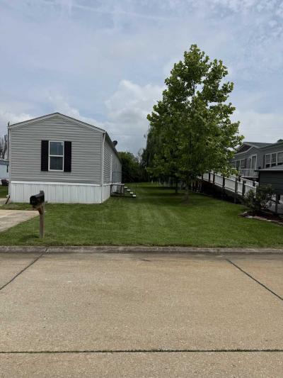 Photo 2 of 10 of home located at 581 Aspen Dr Old Monroe, MO 63369