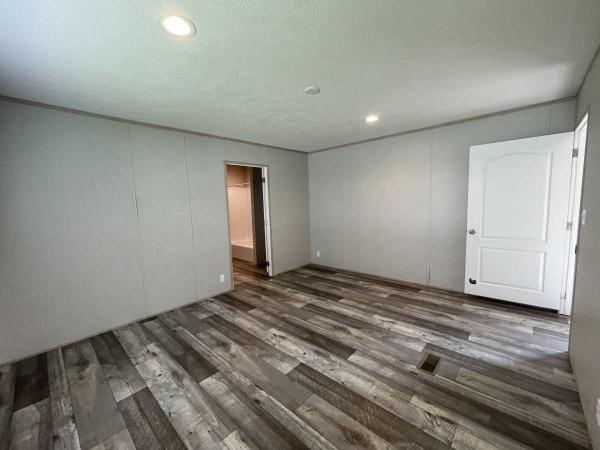 2023 Clayton Mobile Home