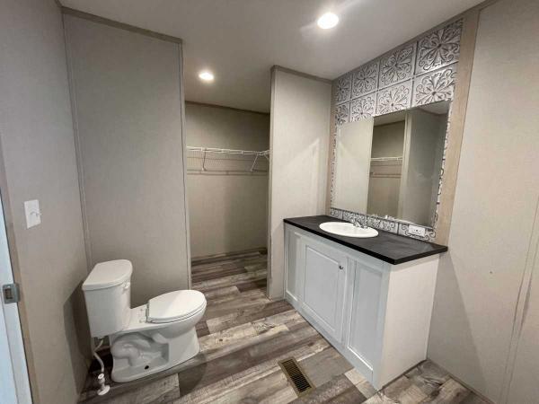 2023 Clayton Mobile Home