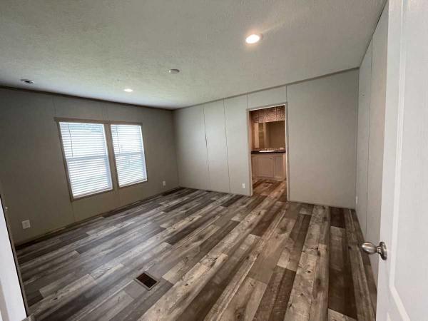2023 Clayton Mobile Home