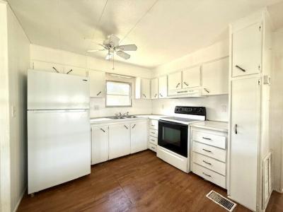 Photo 4 of 21 of home located at 1071 Donegan Rd Lot 117 Largo, FL 33771