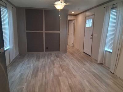 Photo 5 of 13 of home located at 328 W. 53rd St., #11 Anderson, IN 46013