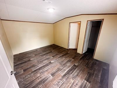 Photo 3 of 7 of home located at 3201 E Macarthur Rd Lot 208 Wichita, KS 67216