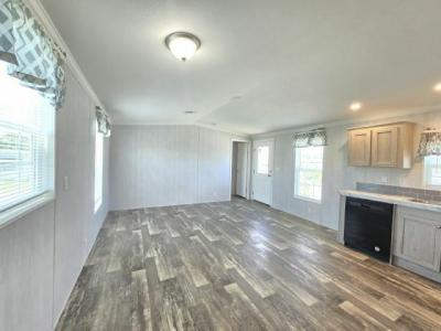 Photo 5 of 6 of home located at 4000 24th St N Unit 429 Saint Petersburg, FL 33714