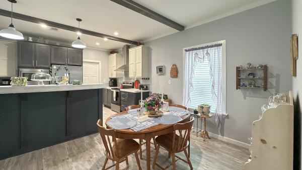 2023 PALM 340LD28482A Mobile Home