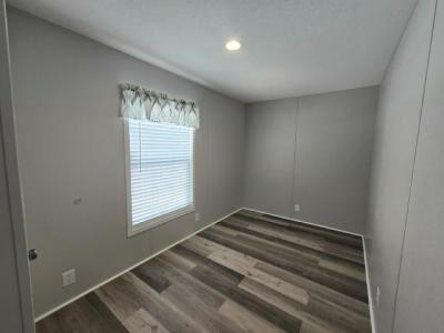 Photo 5 of 8 of home located at 4000 24th St N Unit 168 Saint Petersburg, FL 33714