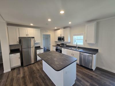 Photo 3 of 7 of home located at 500 Mill Run Avenue Kyle, TX 78640
