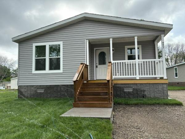 2024 Skyline - Lancaster Mobile Home For Rent