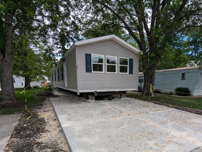 Mobile Home at 337 Country Elms Est. Galesburg, IL 61401