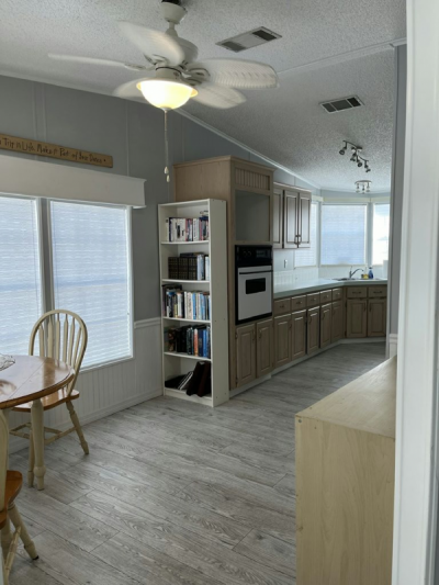 Photo 4 of 20 of home located at 10326 Oak Forest Drive Riverview, FL 33569