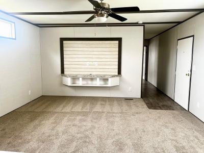Photo 4 of 23 of home located at 208 Alabama Trail #61 Jarrell, TX 76537