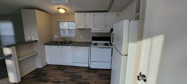 1992 Mobile Home