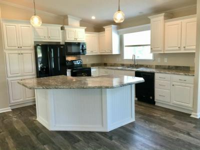 Photo 3 of 8 of home located at 146 Highland Drive Leesburg, FL 34788