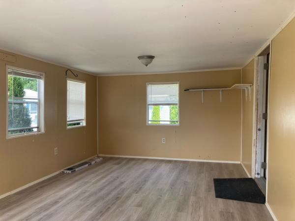 1981 Oxford OH-M-1649 Mobile Home