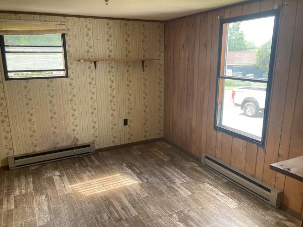 1981 Oxford OH-M-1649 Mobile Home