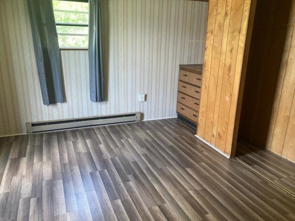1981 Oxford OH-M-1649 Mobile Home