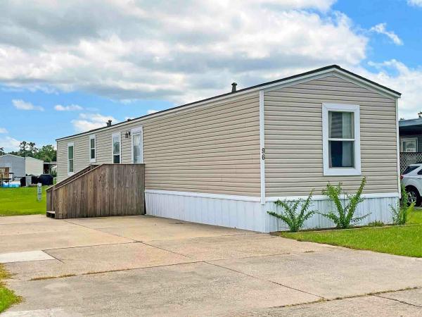 Photo 1 of 2 of home located at 3550 Carlyss Drive Lot 96 Sulphur, LA 70665