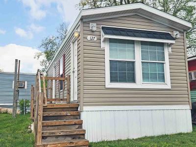 Mobile Home at 18 Marge Street  - Lot 127 Waterford, MI 48328