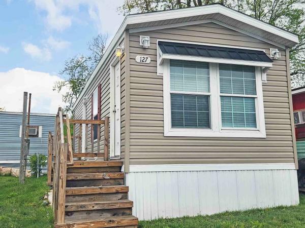 Photo 1 of 2 of home located at 18 Marge Street - Lot 127 Waterford, MI 48328