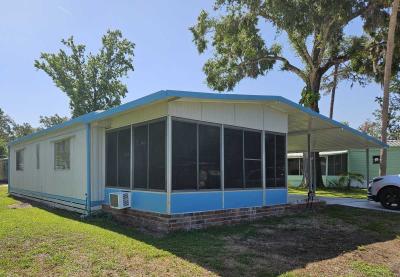 Photo 2 of 17 of home located at 9705 Hickory Hollow Rd Lot 33 Leesburg, FL 34788