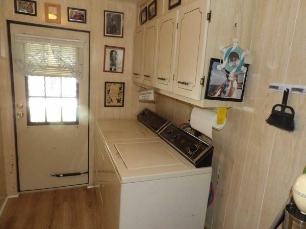 1985 PARK Manufactured Home