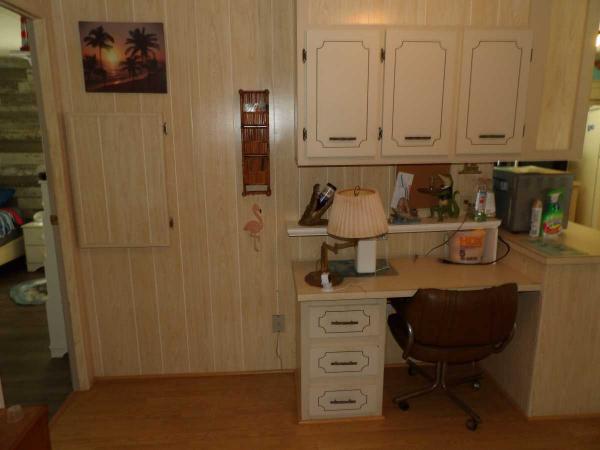 1985 PARK Manufactured Home