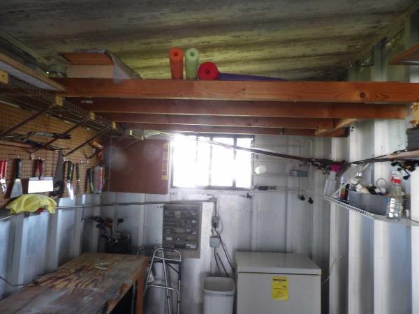 1985 PARK Manufactured Home