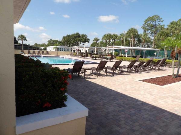 1985 PARK Manufactured Home