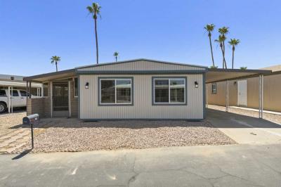 Photo 2 of 20 of home located at 500 N 67th Ave Phoenix, AZ 85043