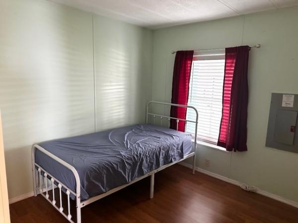 1985 CORO Manufactured Home