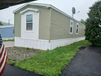 Mobile Home at 1040 Cedar St Laurys Station, PA 18059