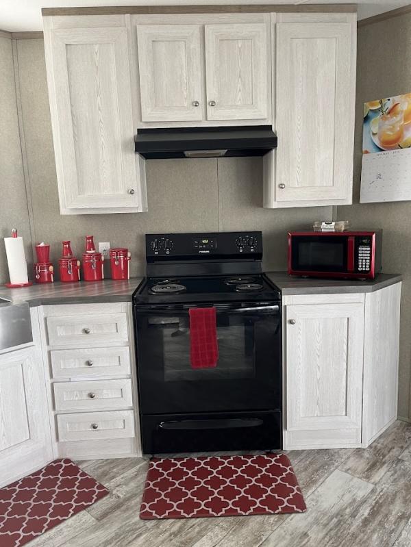 2021 Clayton 31ANN16763FH21 Mobile Home