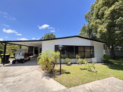 Photo 2 of 14 of home located at 519 Bluff Drive Auburndale, FL 33823