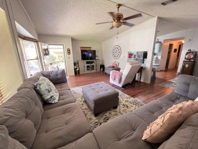 Photo 3 of 14 of home located at 519 Bluff Drive Auburndale, FL 33823