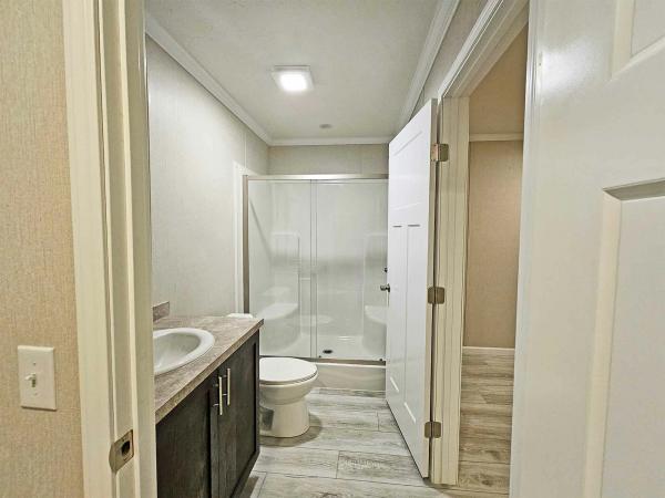 2025 Skyline 864A  Home