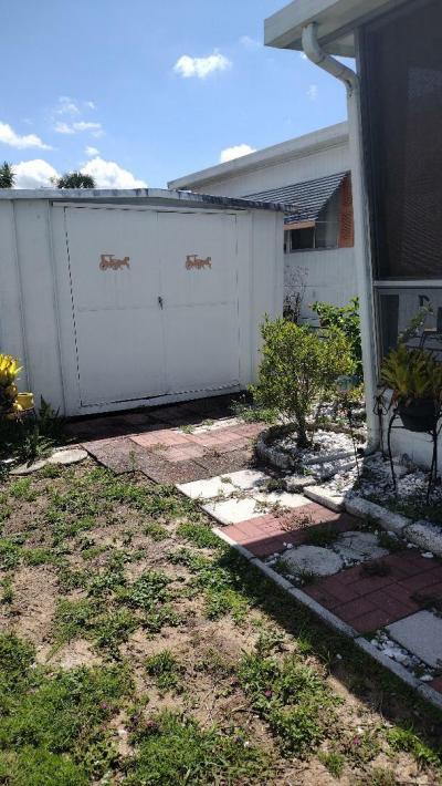 Photo 4 of 8 of home located at 557 Hawkins Circle Apopka, FL 32703
