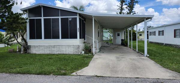 2000  Mobile Home For Sale