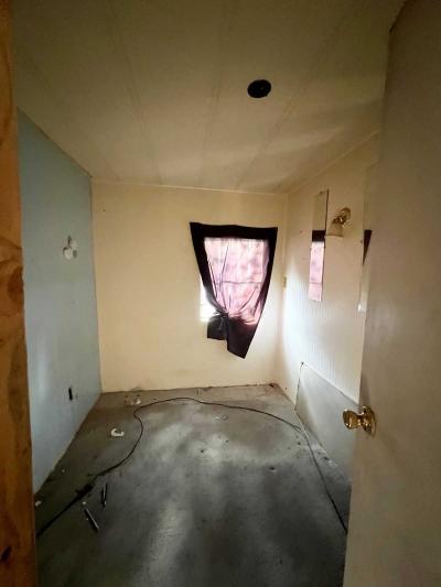 Photo 4 of 8 of home located at 1930 Chipper Edgewood, MD 21040