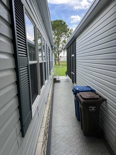 Photo 5 of 30 of home located at 1610 Schalamar Creek Dr. Lot #585 Lakeland, FL 33801