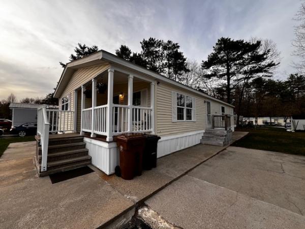 2006  Mobile Home For Sale