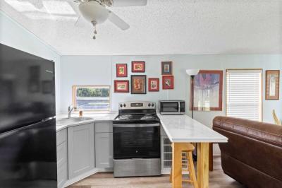 Photo 5 of 18 of home located at 16 Coral Ln Auburndale, FL 33823