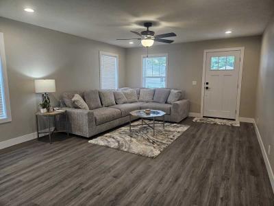 Photo 3 of 11 of home located at 746 Paw Paw Parkway Westville, IN 46391